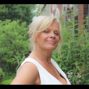 Meet your Posher, Beverly